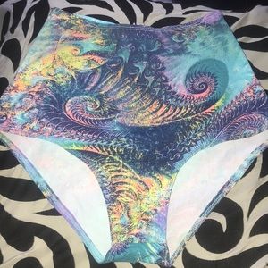 Iheartraves highwaisted cheeky bottoms